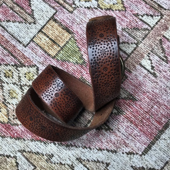 Tooled Floral Leather Brown Belt Gold Brass Circular Buckle Boho Rustic - Picture 5 of 7